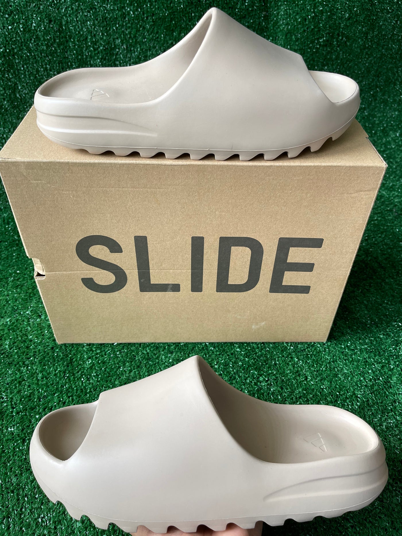 Yeezy Slide "Pure" (First release)