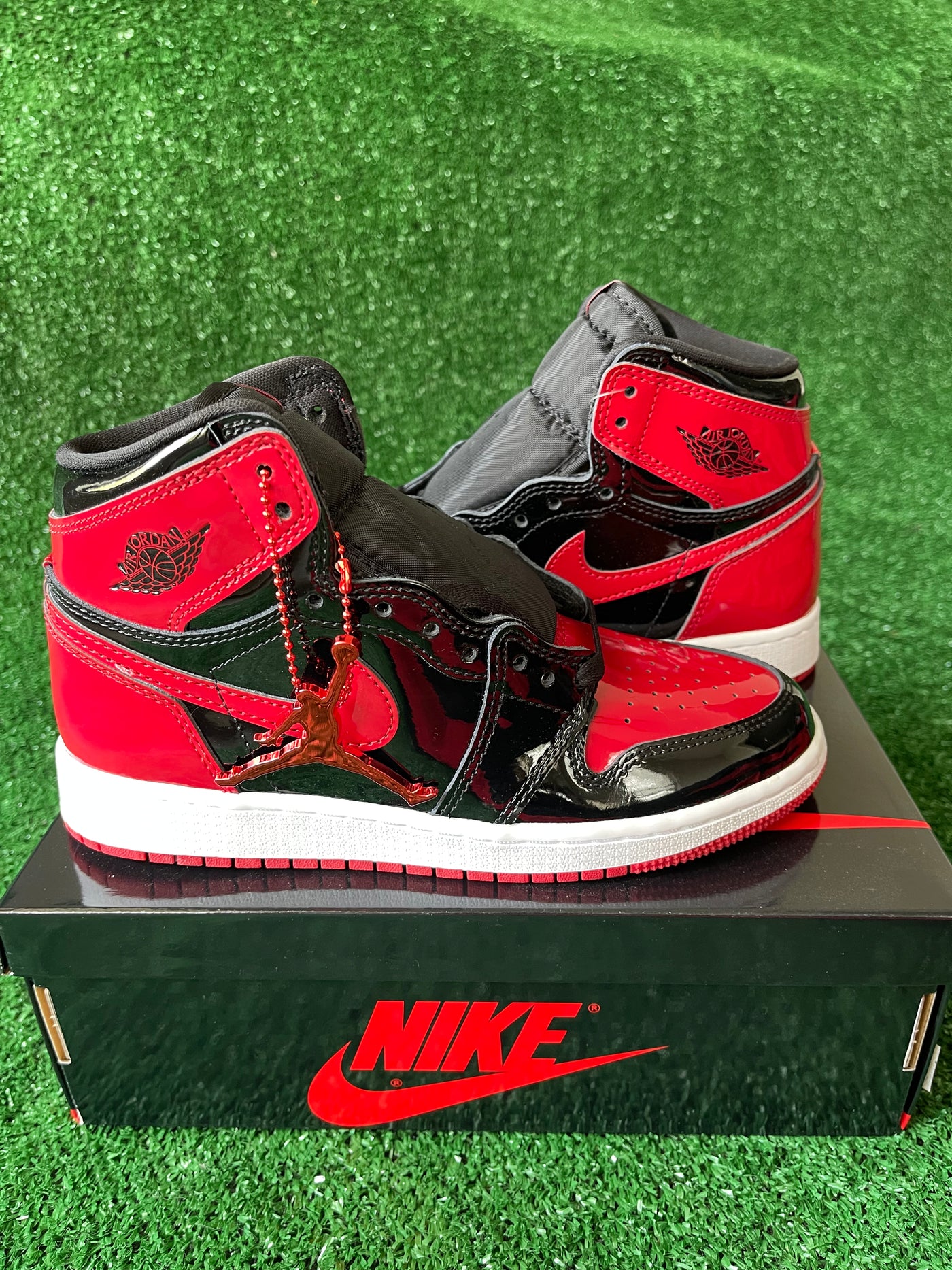 Air Jordan 1 Retro High "Patent Breds"