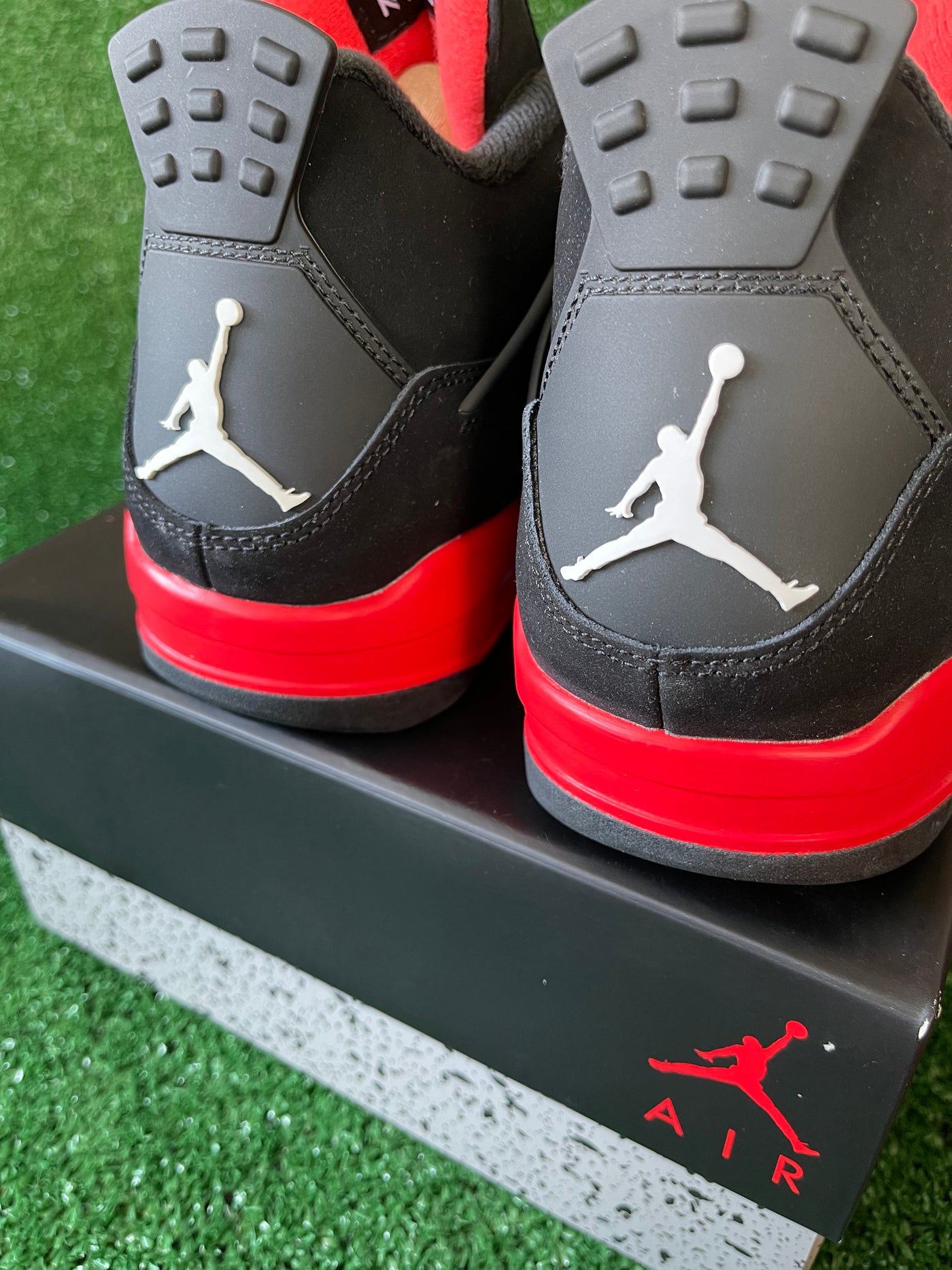 Air Jordan 4 Retro "Red Thunder"