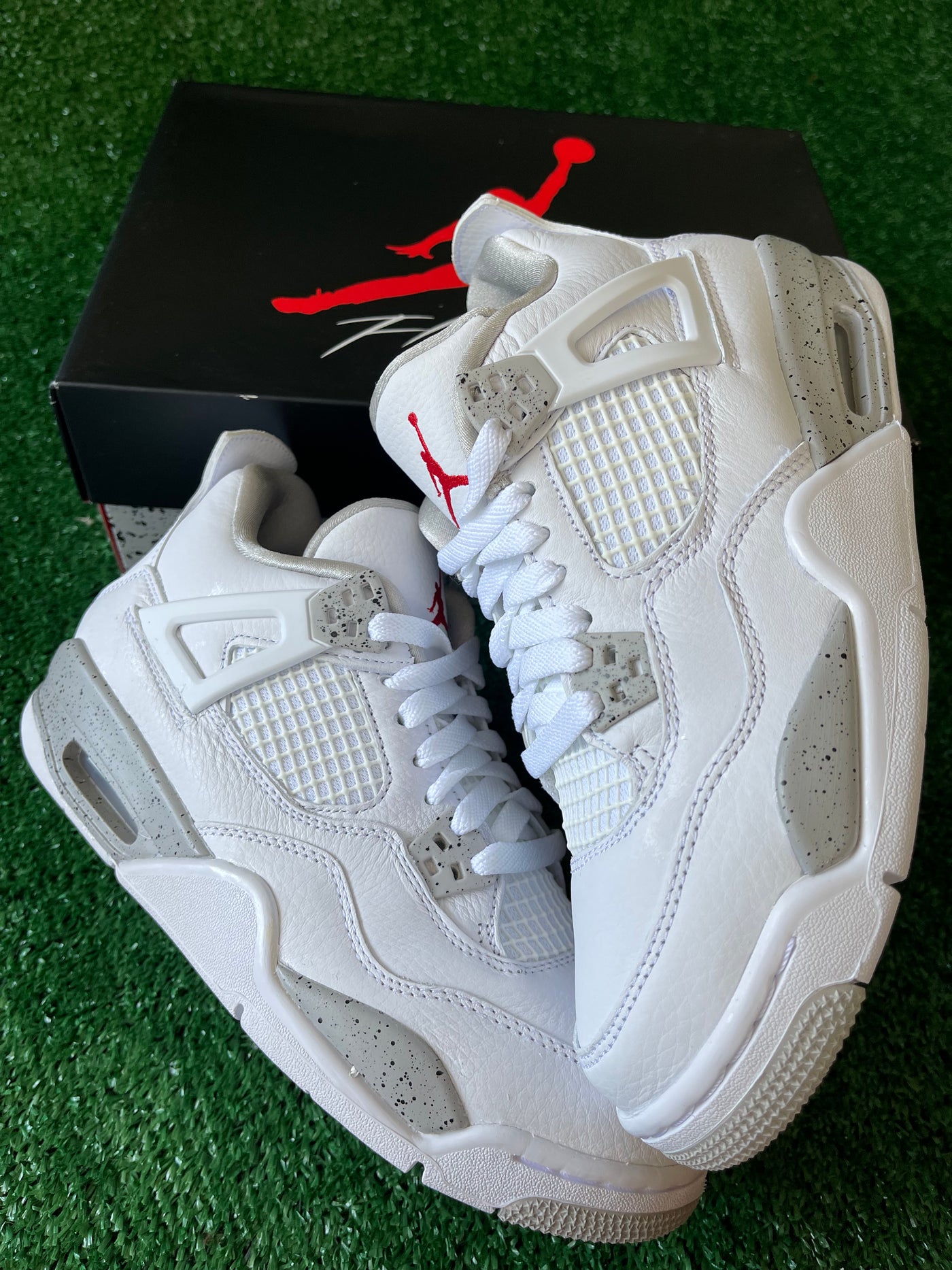 Air Jordan 4 Retro GS "White Oreo"