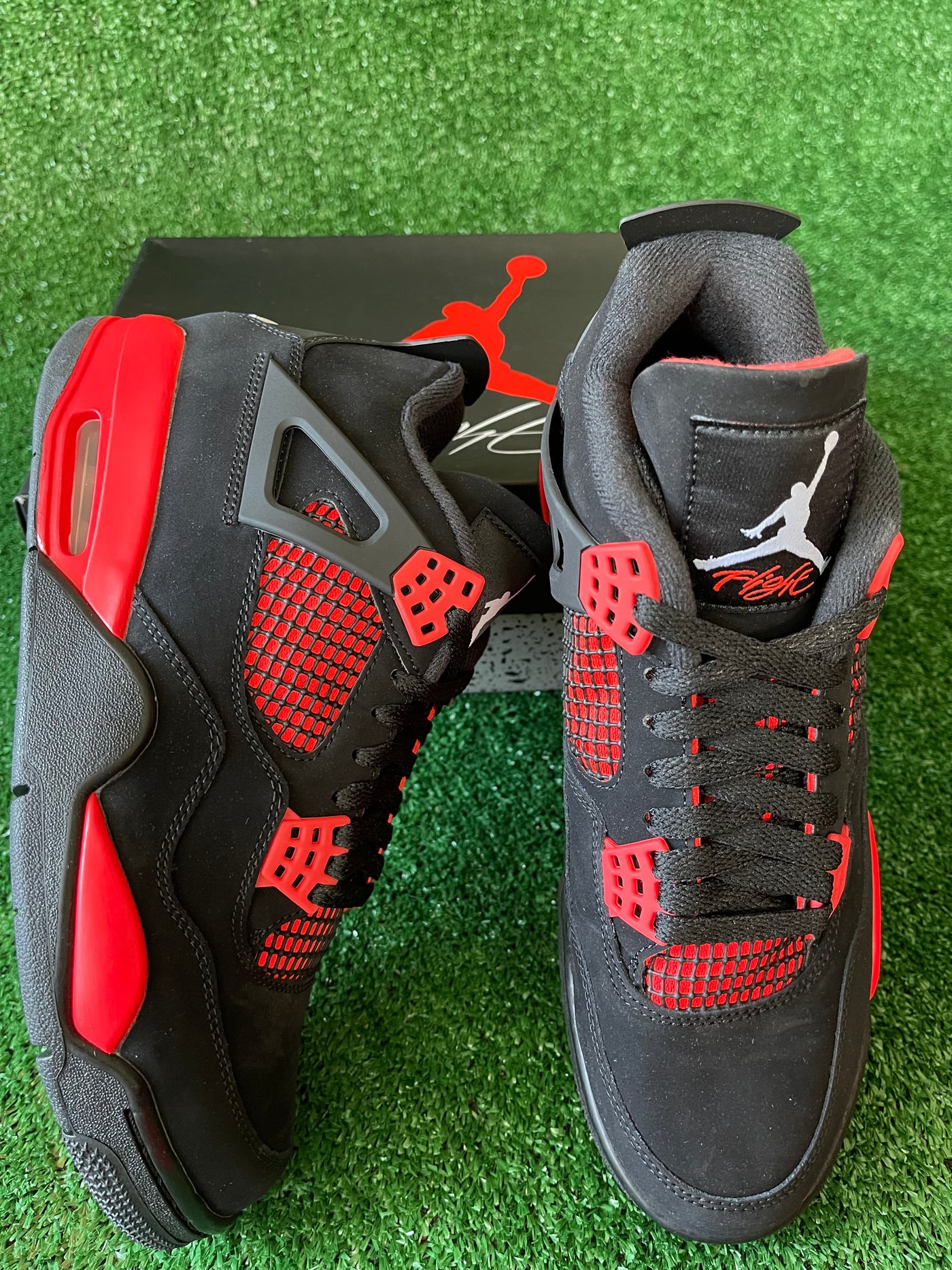 Air Jordan 4 Retro "Red Thunder"