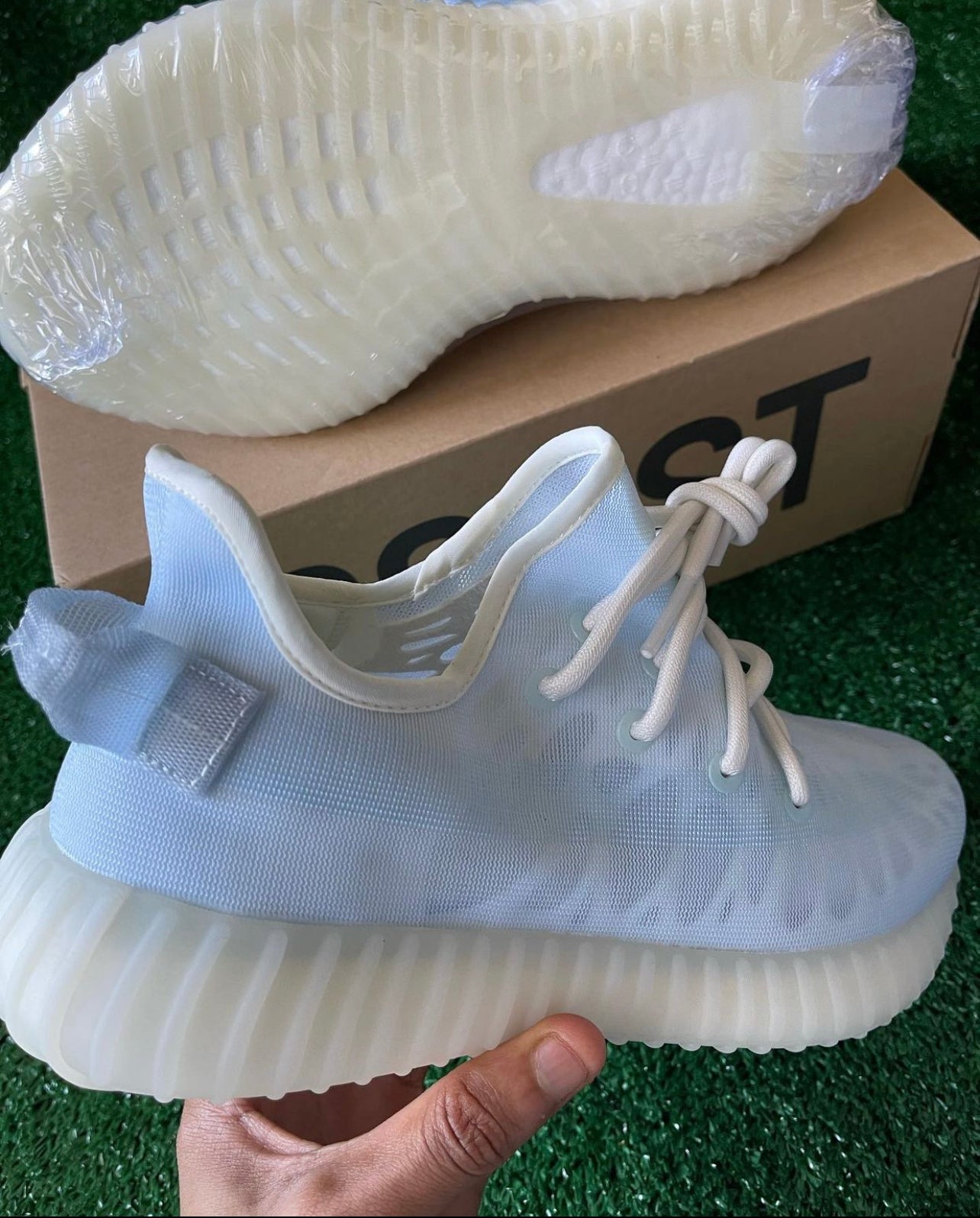 Yeezy Boost 350 "Mono Ice"