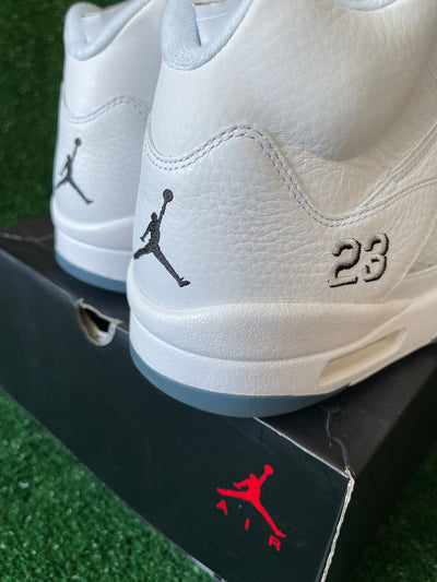 Jordan 5 2025 metallic white laces