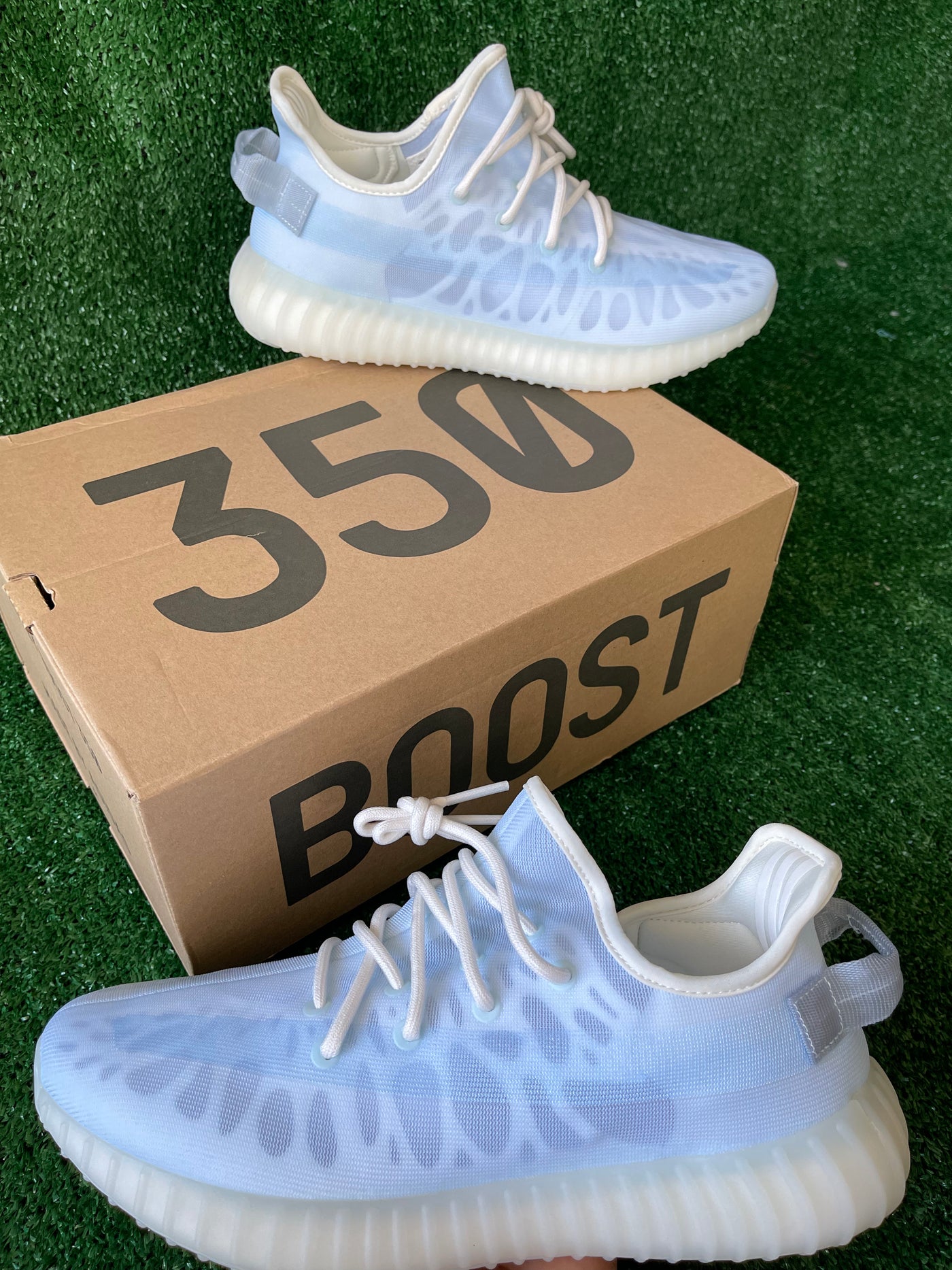 Yeezy Boost 350 "Mono Ice"