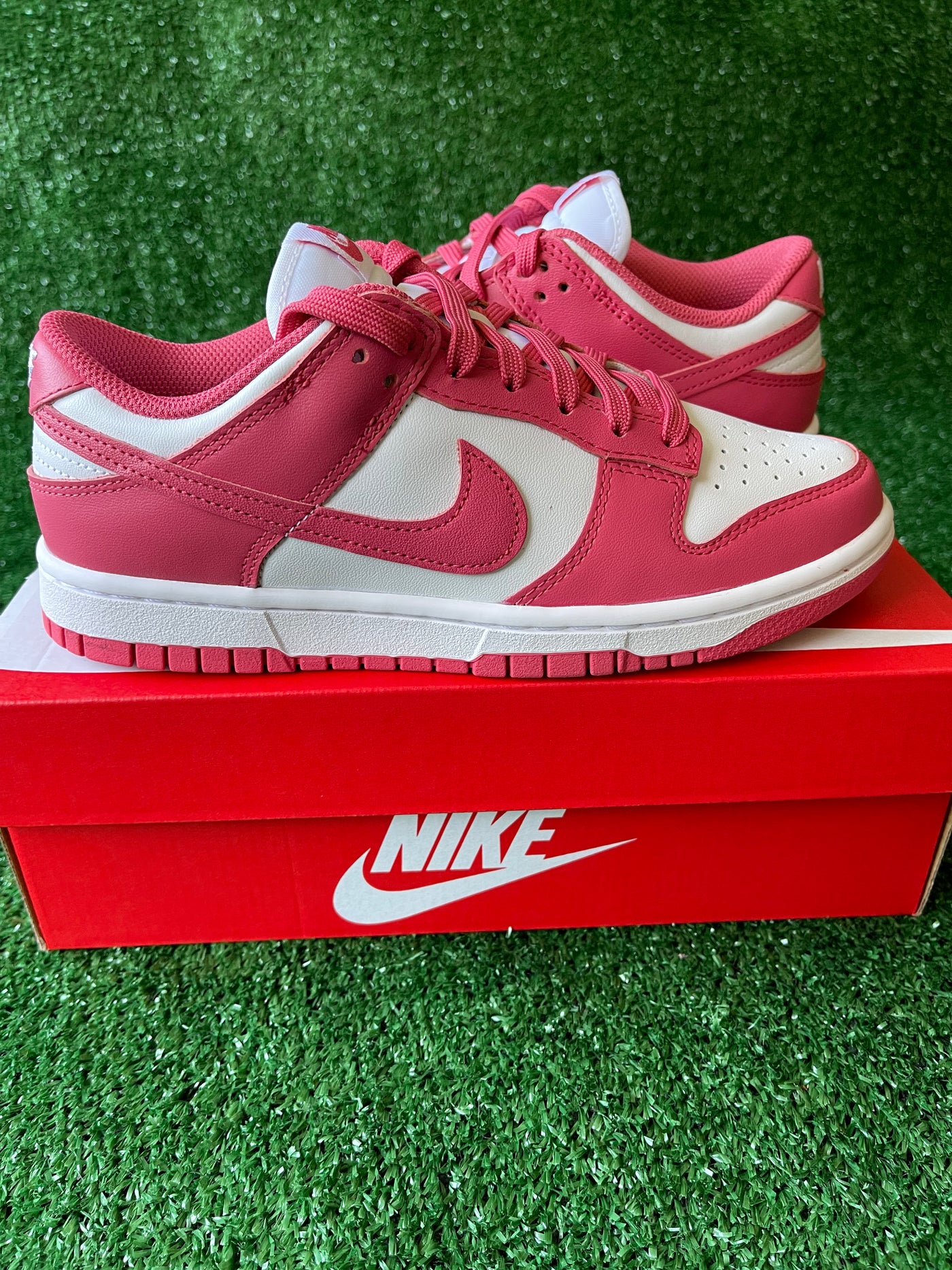 Nike Dunk Low "Archeo Pink"