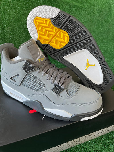 Air Jordan 4 Retro