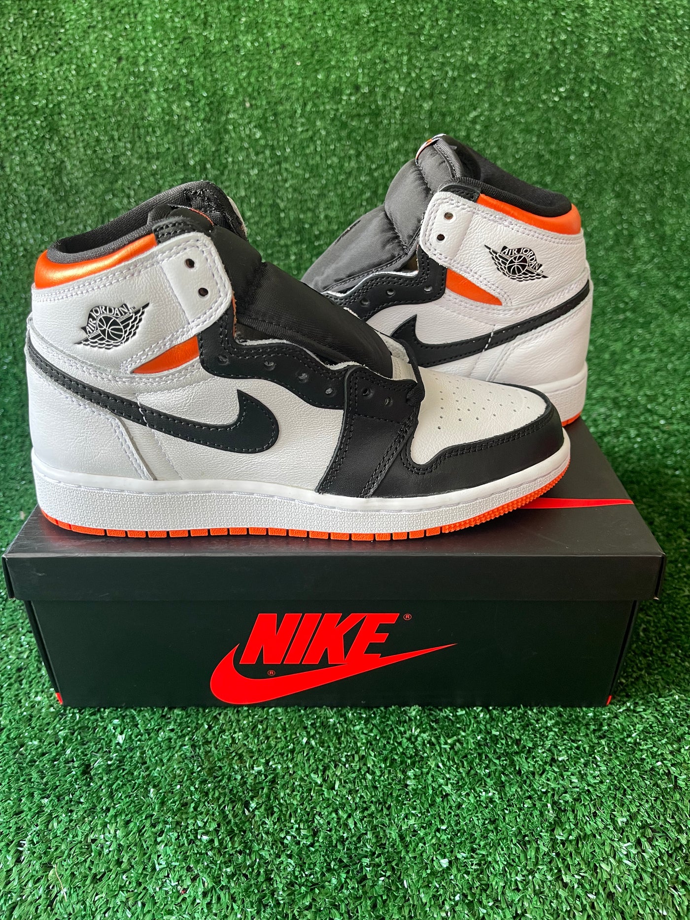 Air Jordan 1 Retro High GS "Electro Orange"