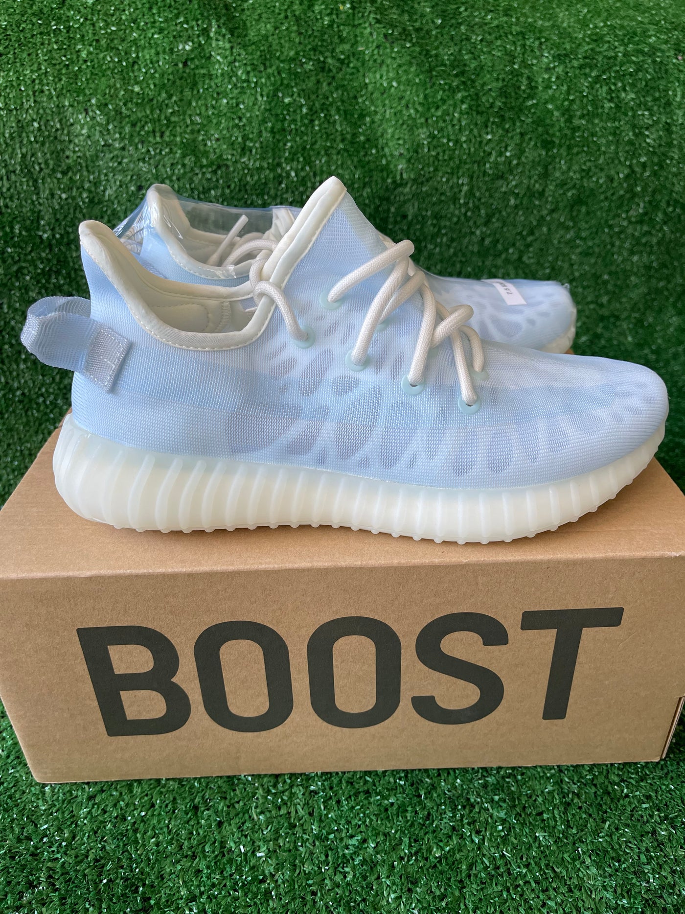 Yeezy Boost 350 "Mono Ice"