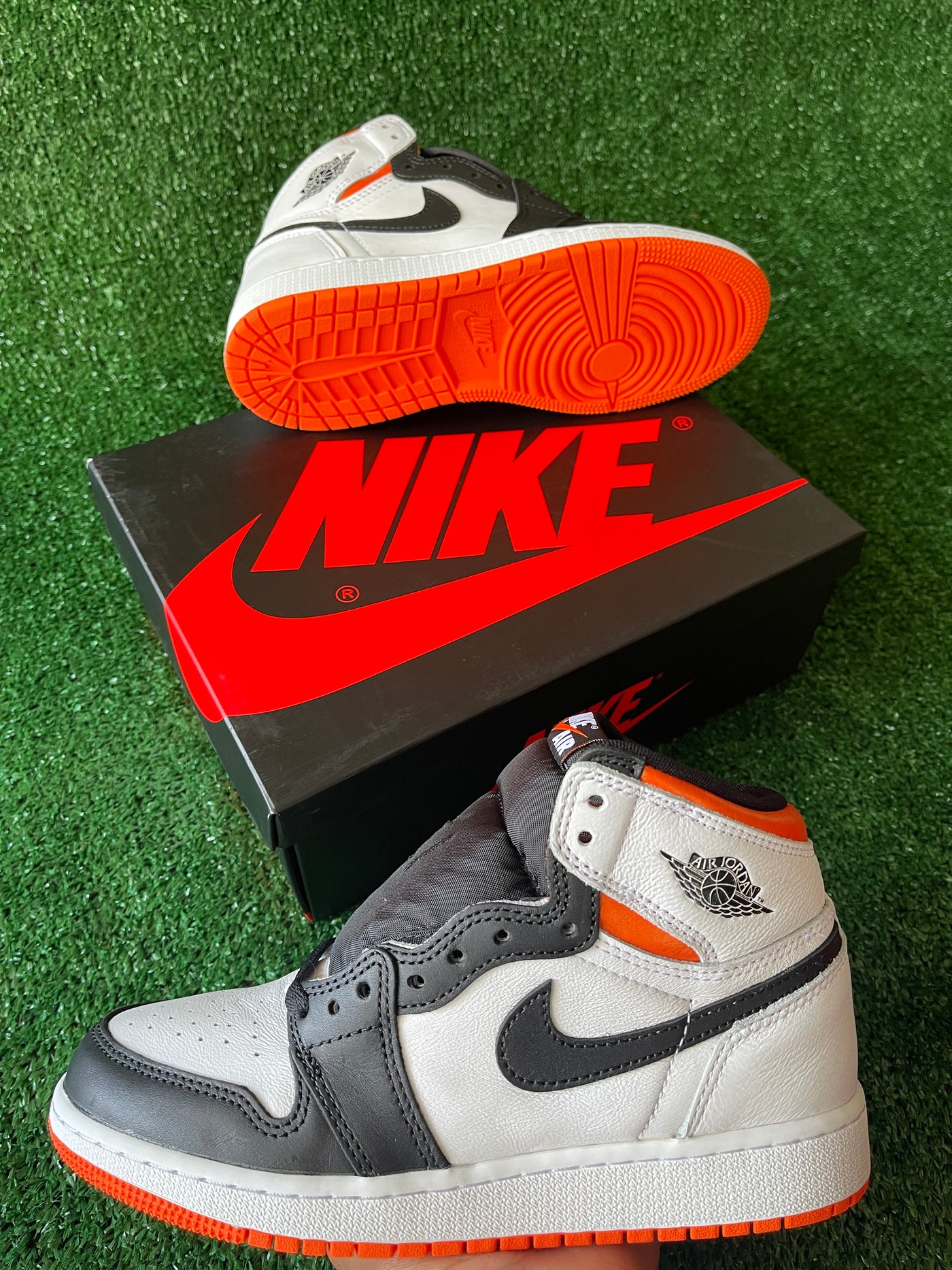 Air Jordan 1 Retro High GS "Electro Orange"