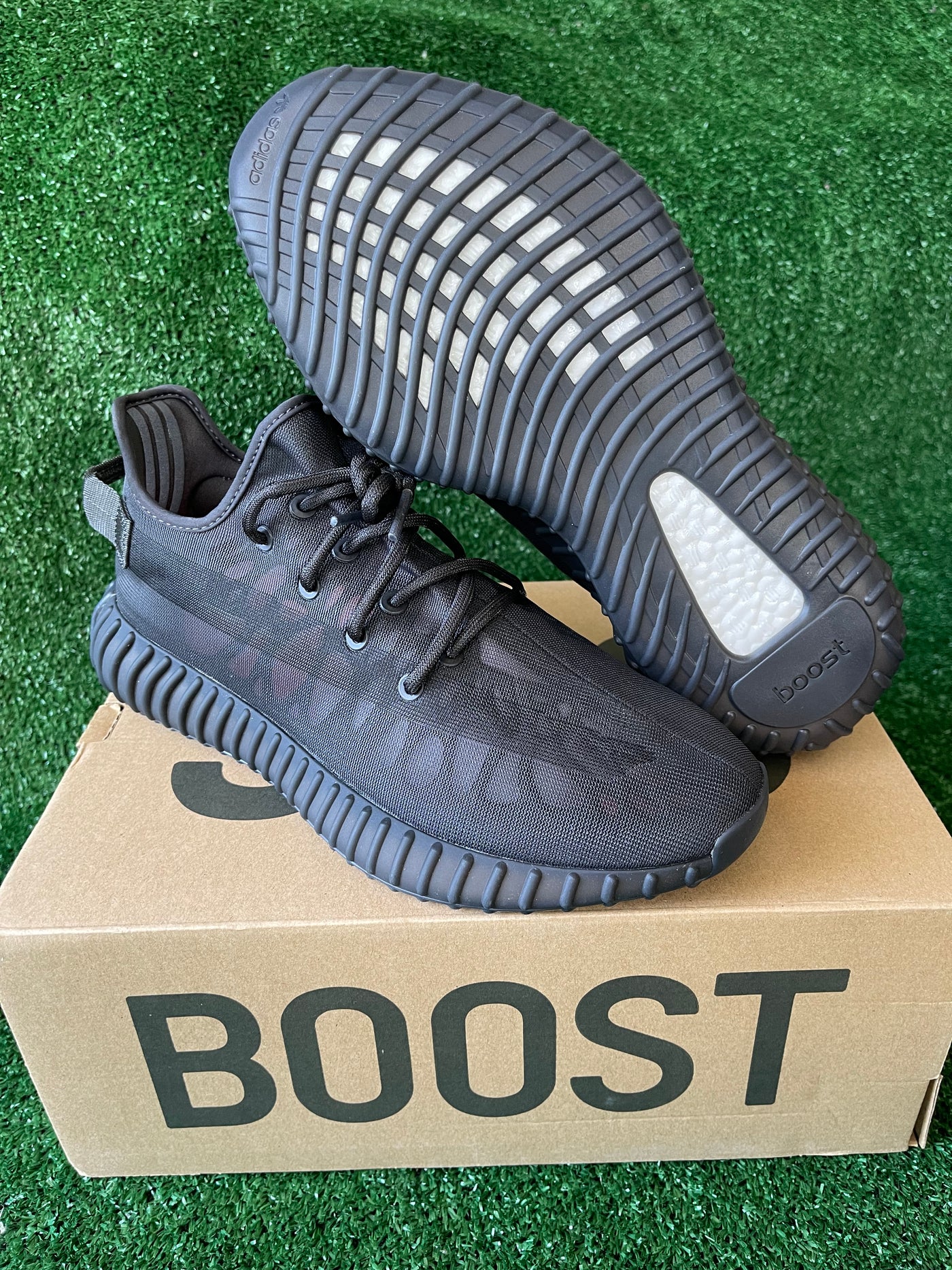 Yeezy Boost 350 "Mono Cinder"