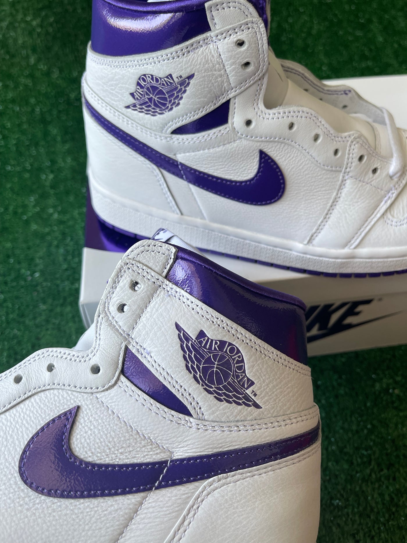 Air Jordan 1 Retro High (W) "Court Purple"