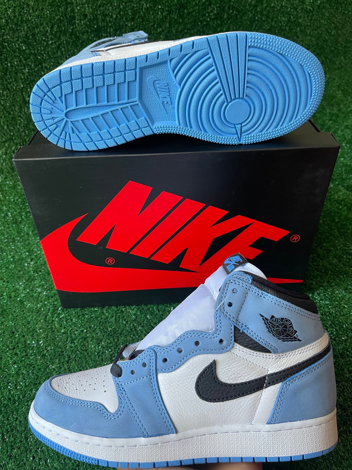 Air Jordan 1 Retro High GS "University Blue"