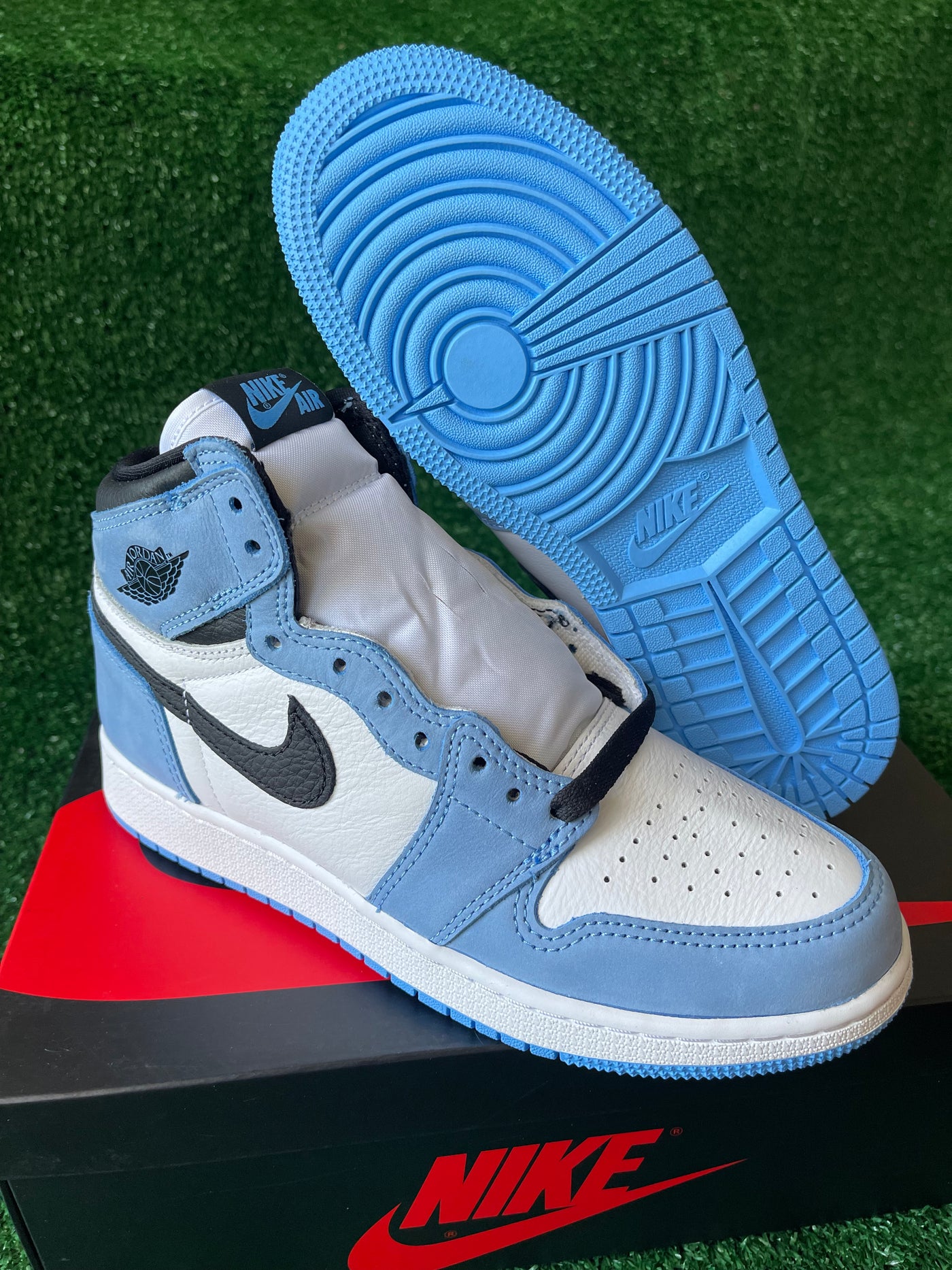 Air Jordan 1 Retro High GS "University Blue"