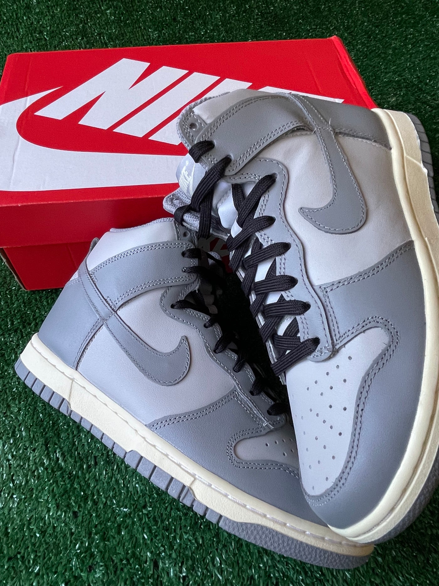 Nike Dunk High (W) "Grey Sail"